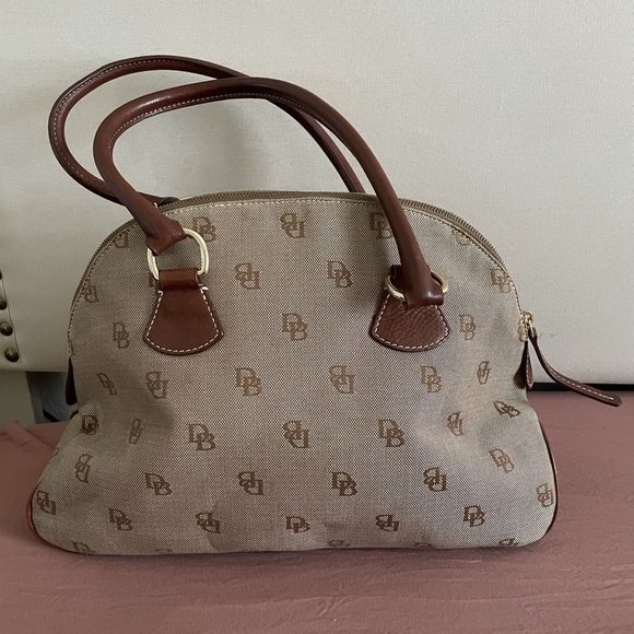Authentic Dooney and Bourke bag - Picture 7 of 7